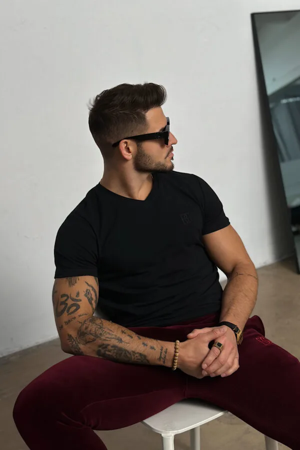 T-Shirt męski BG V-Neck | czarny