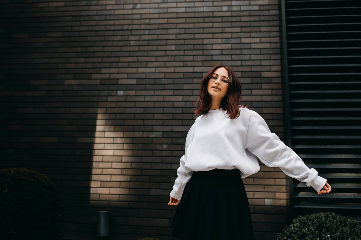 Bluzy damskie – czy można je nosić elegancko?