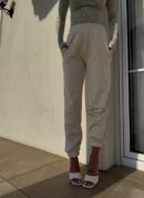 Spodnie joggery BODA – kokosowe