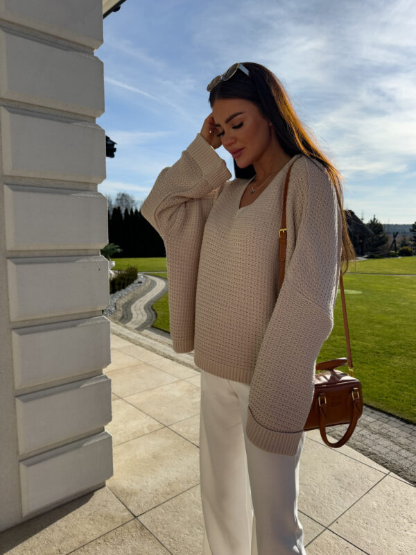 Sweter OLENA - beżowy