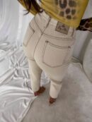 Jeansy MOM FIT – jasny beż