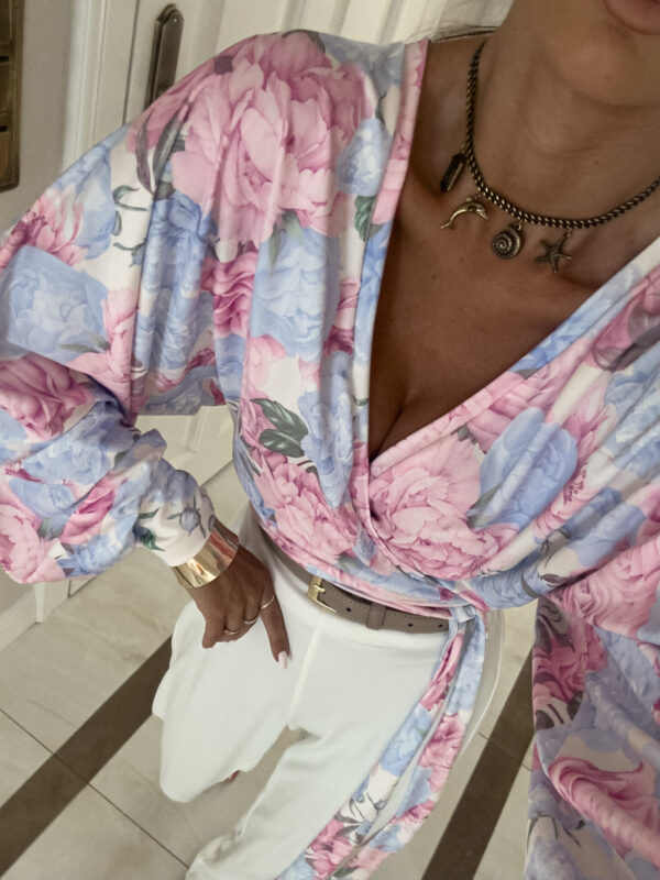 Bluzka KAIRA print piwonia – lila