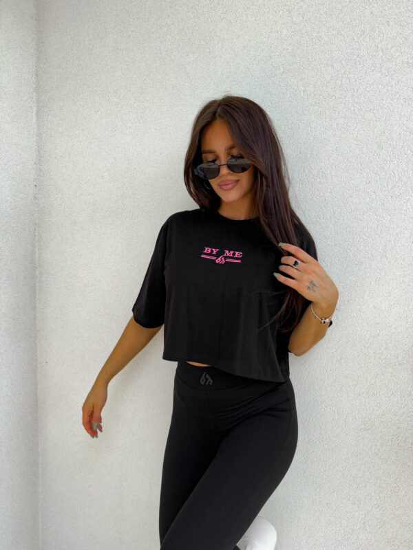 T-shirt pudełkowy BOSSY - czarny