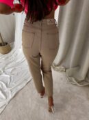 Jeansy MOM FIT – ciemny beż