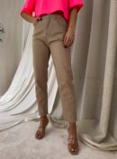 Jeansy MOM FIT – ciemny beż
