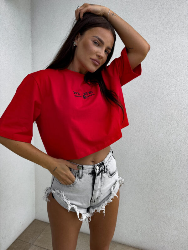 T-shirt pudełkowy BOSSY - czerwony