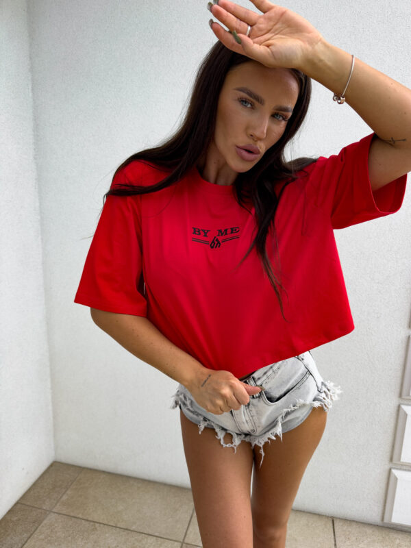 T-shirt pudełkowy BOSSY - czerwony