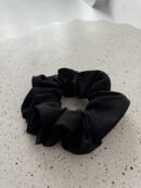 Gumka SCRUNCHIE czarna