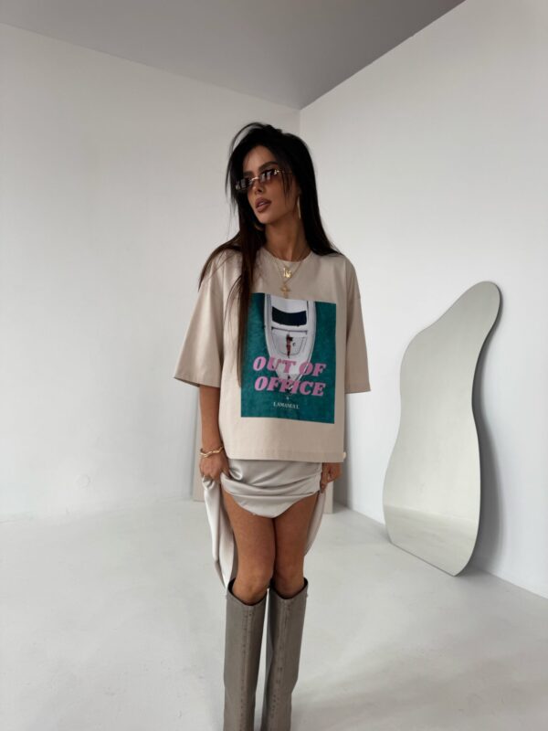 Tshirt OUT beż