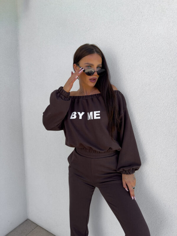 Bluza UNDER  – czekoladowa