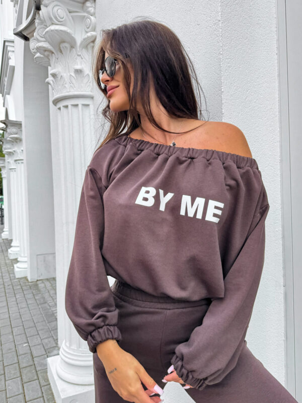 Bluza UNDER  – czekoladowa