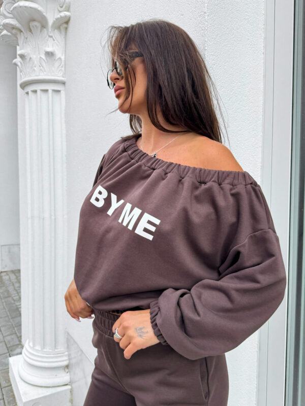Bluza UNDER  – czekoladowa