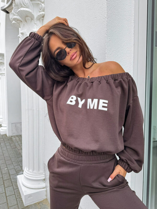 Bluza UNDER  – czekoladowa