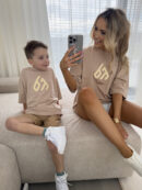 T-shirt dziecięcy BORN logo - beżowy