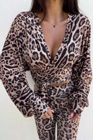 Bluzka KAIRA print pantera – beżowo-czarna