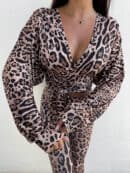 Bluzka KAIRA print pantera – beżowo-czarna