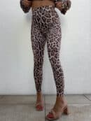 Legginsy GYM print pantera – beżowo-czarna