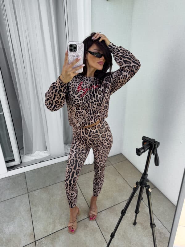 Bluza dresowa LOGO print pantera – beżowo-czarna