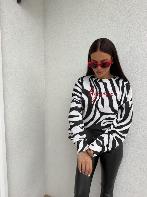 Bluza dresowa LOGO print zebra – biało-czarna