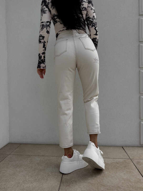 Jeansy MOM FIT BLESS – beżowe