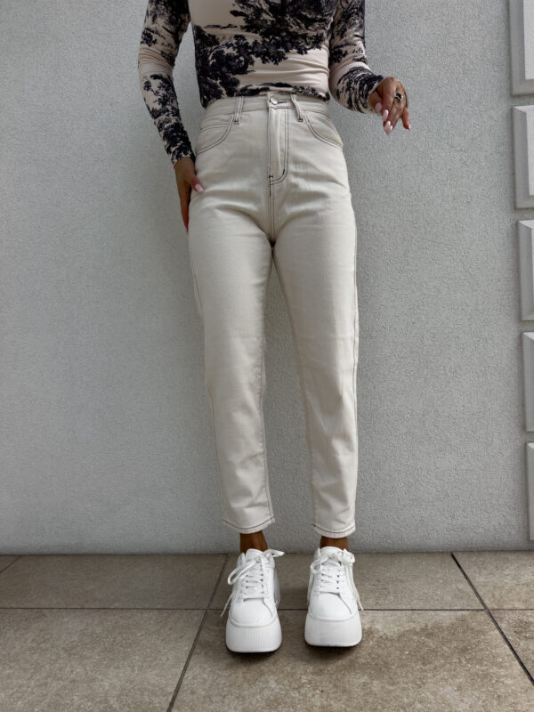 Jeansy MOM FIT BLESS – beżowe