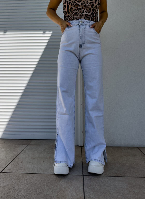Jeansy FLARED – light jeans