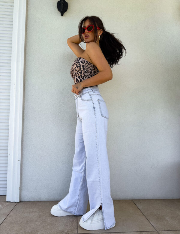 Jeansy FLARED – light jeans