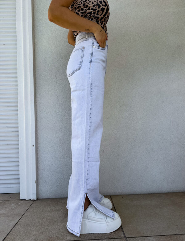 Jeansy FLARED – light jeans
