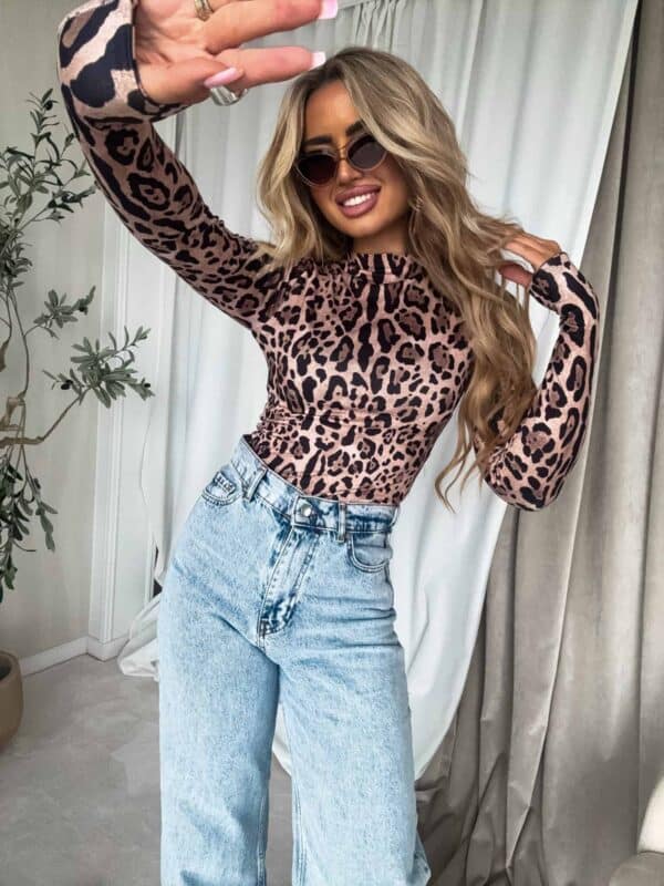 Bluzka SKIN print pantera – czekoladowo-czarna