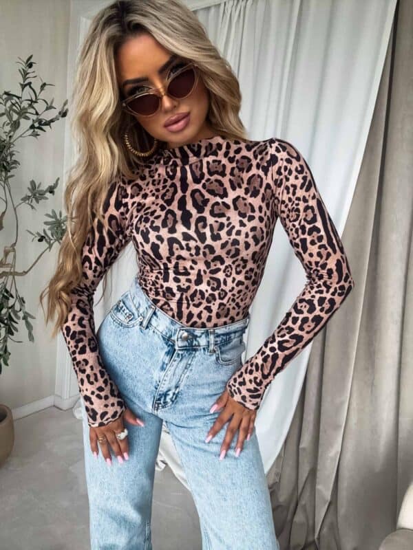 Bluzka SKIN print pantera – czekoladowo-czarna