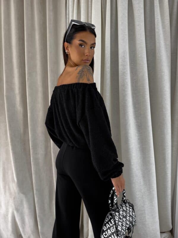 Bluza UNDER baranek  – czarny