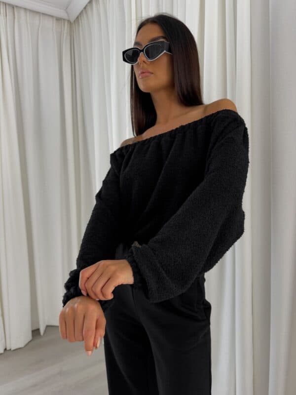 Bluza UNDER baranek  – czarny