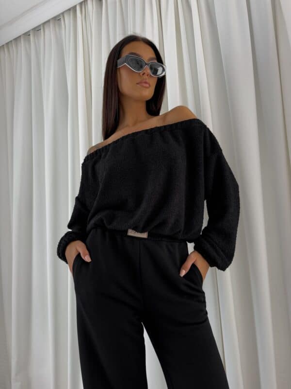 Bluza UNDER baranek  – czarny