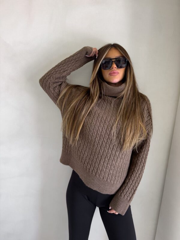 Sweter golf INKO - czekoladowy