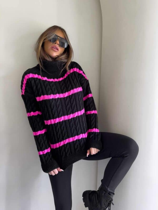 Sweter golf INKO pasy - czarno-różowe