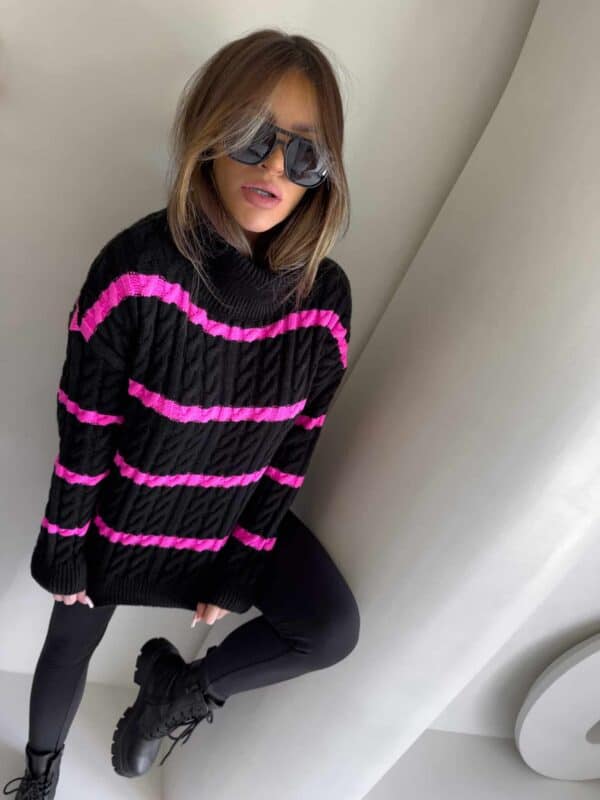 Sweter golf INKO pasy - czarno-różowe