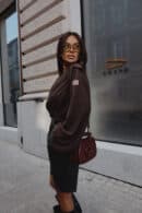 Sweter TELL HER czekolada