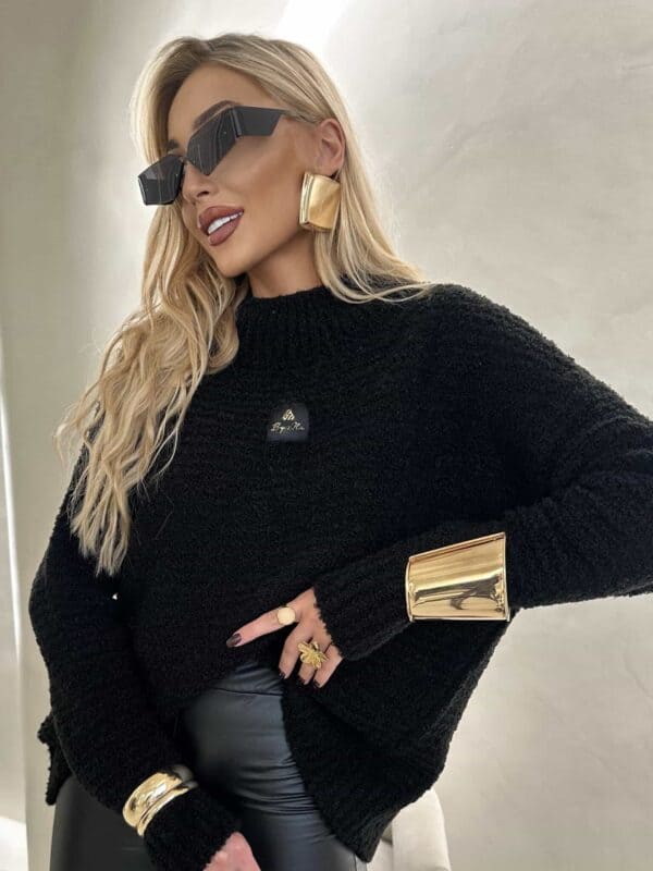 Sweter BUCLA – czarny