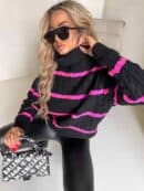 Sweter golf INKO pasy - czarno-różowe
