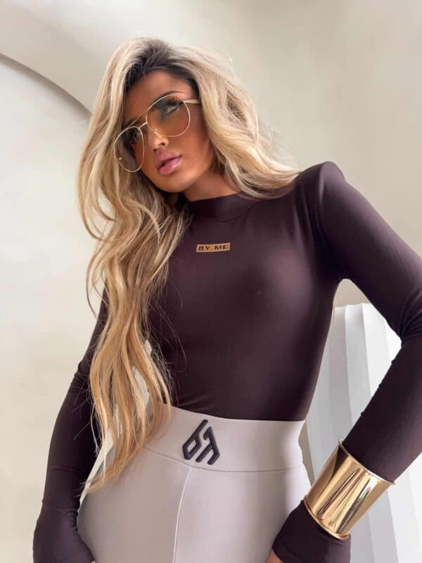 Bluzka MIRELLA By Me – czekoladowa