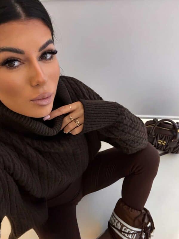 Sweter golf INKO - czekoladowy Sweter golf INKO - czekoladowy