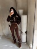 Sweter golf TRAIN – czekoladowo-beżowy