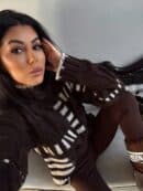 Sweter golf TRAIN – czekoladowo-beżowy