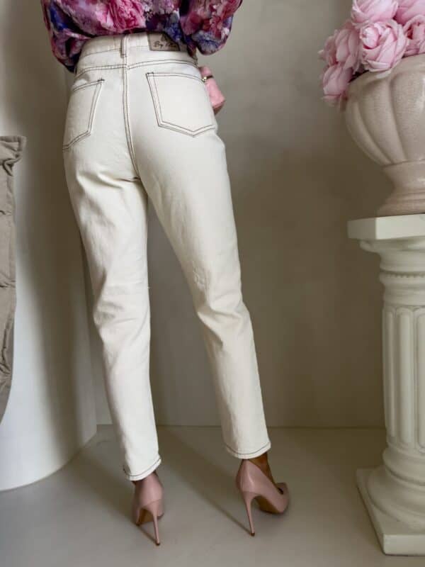 Jeansy MOM FIT HOLES – jasny beż Jeansy MOM FIT HOLES – jasny beż