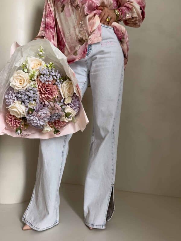 Jeansy FLARED pink one – jasny niebieski