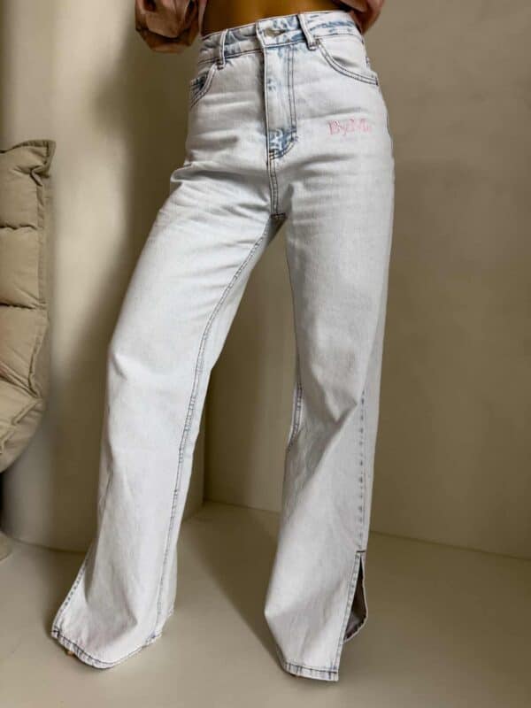 Jeansy FLARED pink one – jasny niebieski