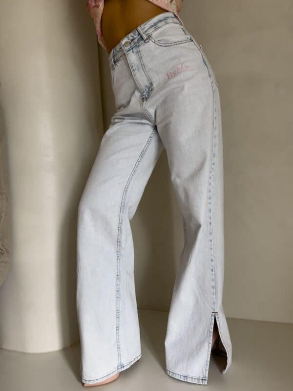 Jeansy FLARED pink one – jasny niebieski