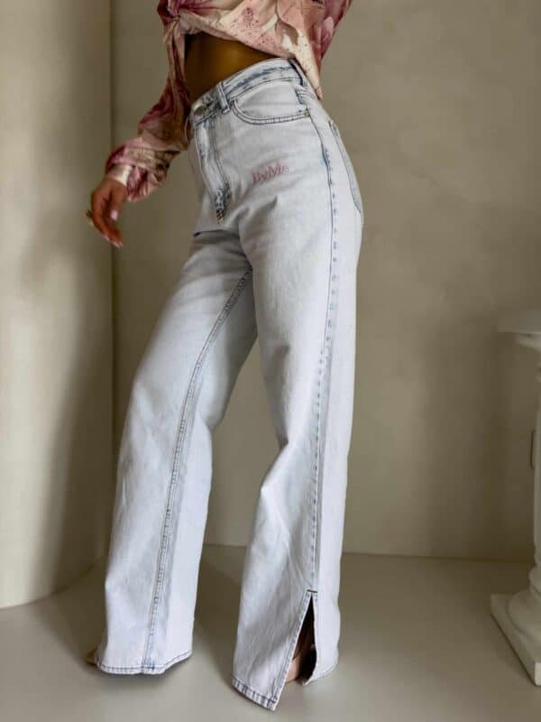 Jeansy FLARED pink one – jasny niebieski