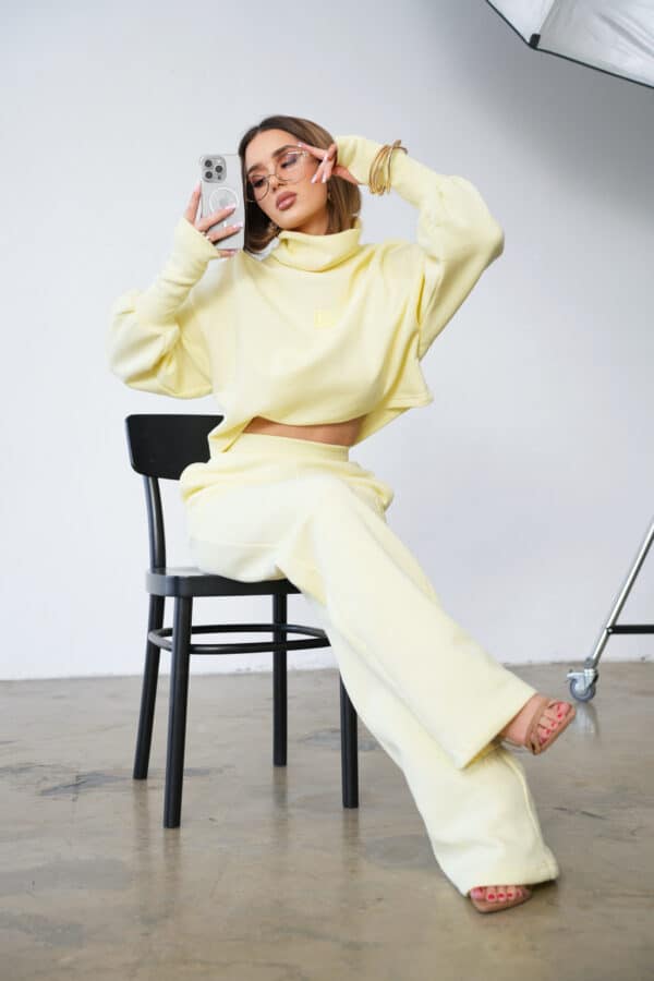 Komplet dresowy damski BG Neris | masełko Komplet dresowy damski BG Neris | masełko