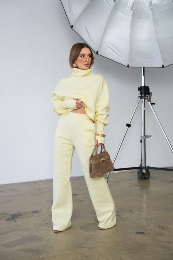 Komplet dresowy damski BG Neris | masełko Komplet dresowy damski BG Neris | masełko